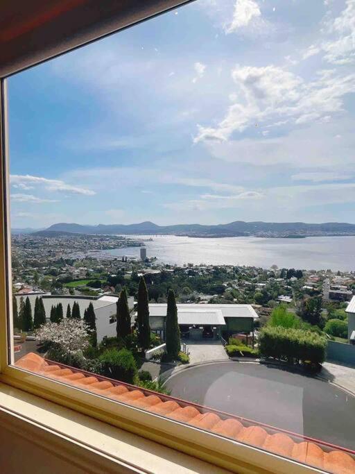 Millions View - Hobart Villa Sandy Bay Esterno foto