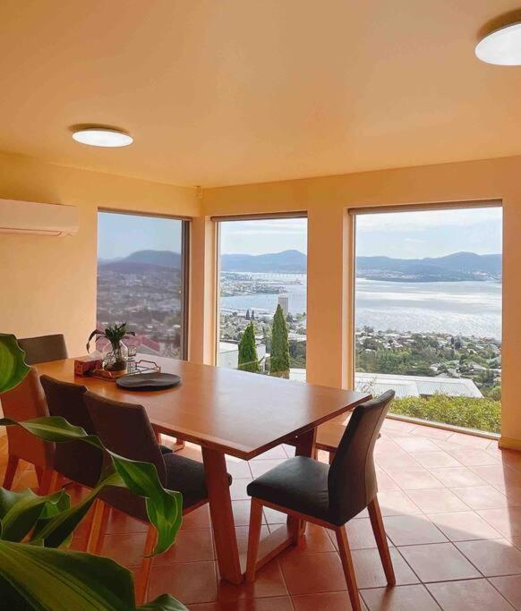 Millions View - Hobart Villa Sandy Bay Esterno foto