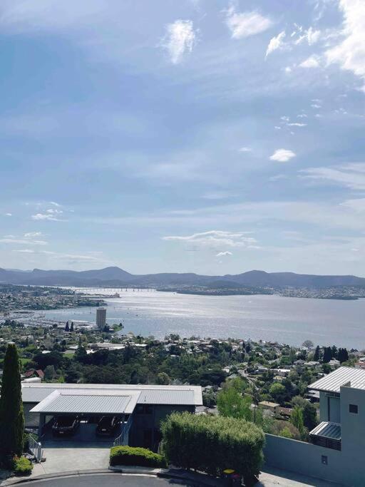 Millions View - Hobart Villa Sandy Bay Esterno foto