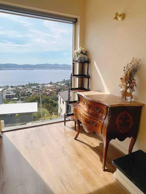 Millions View - Hobart Villa Sandy Bay Esterno foto